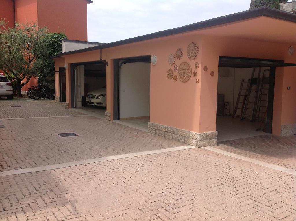 B&B Villa Dall'Agnola การ์ดา ภายนอก รูปภาพ