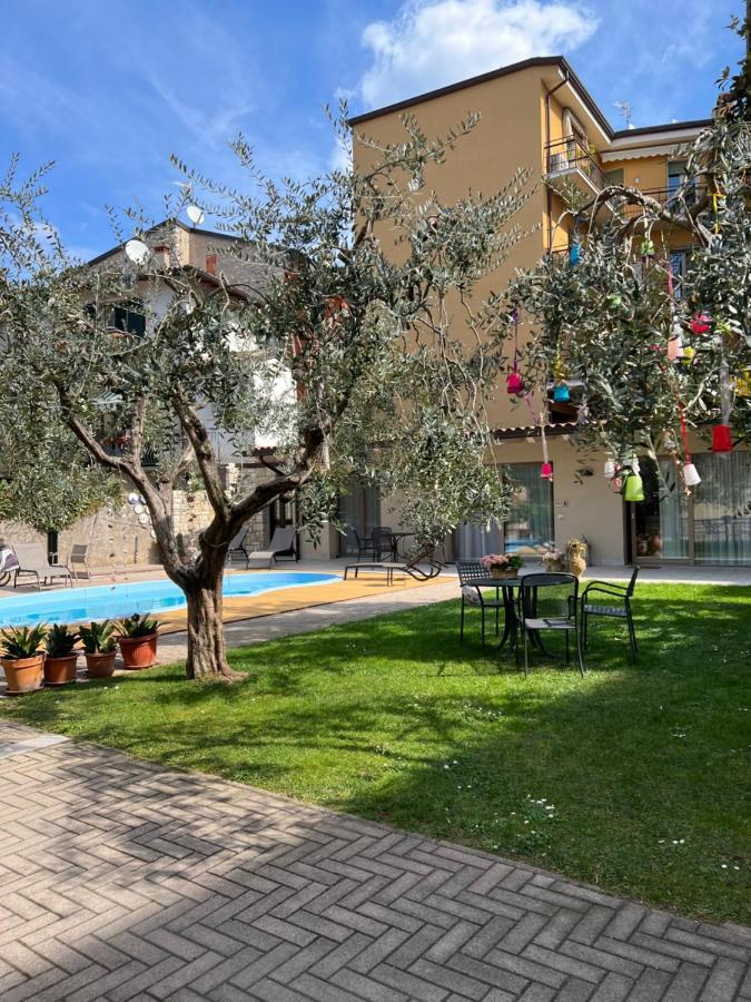B&B Villa Dall'Agnola การ์ดา ภายนอก รูปภาพ
